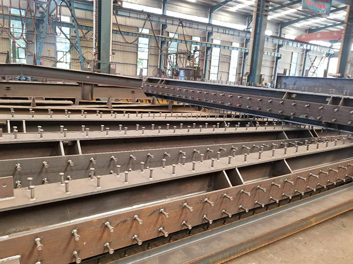 圓柱、箱型柱、十字形柱